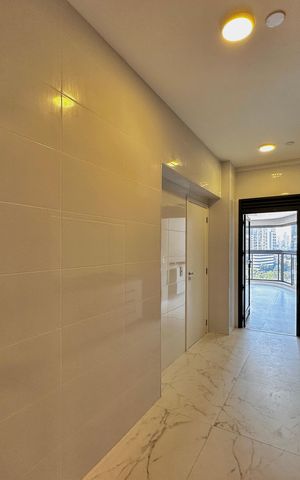 Apartamento à venda com 162m², 3 quartos e 3 vagas Apartamento à venda com 162m², 3 quartos e 3 vagasCozinha