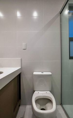 Apartamento à venda com 162m², 3 quartos e 3 vagas Apartamento à venda com 162m², 3 quartos e 3 vagasBanheiro Suíte 2