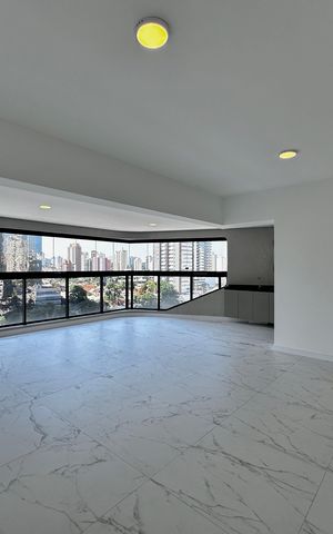 Apartamento à venda com 162m², 3 quartos e 3 vagas Apartamento à venda com 162m², 3 quartos e 3 vagasSala