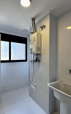 Apartamento à venda com 162m², 3 quartos e 3 vagas Apartamento à venda com 162m², 3 quartos e 3 vagasÁrea de Serviço