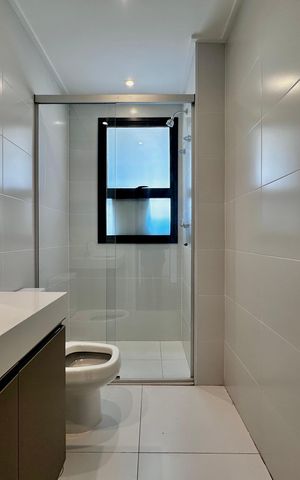 Apartamento à venda com 162m², 3 quartos e 3 vagas Apartamento à venda com 162m², 3 quartos e 3 vagasBanheiro Suíte 3