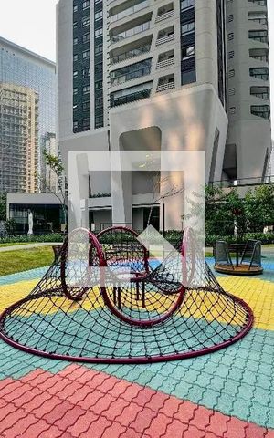 Apartamento à venda com 162m², 3 quartos e 3 vagas Apartamento à venda com 162m², 3 quartos e 3 vagasPlayground