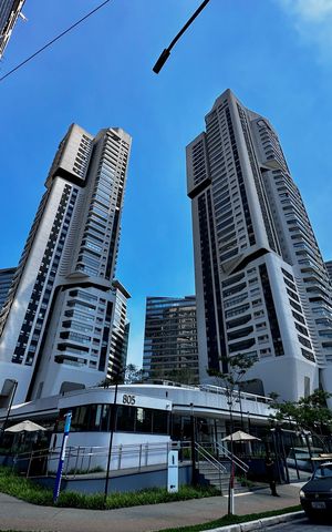 Apartamento à venda com 162m², 3 quartos e 3 vagas Apartamento à venda com 162m², 3 quartos e 3 vagasFachada
