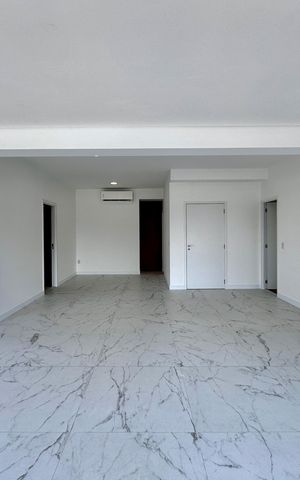 Apartamento à venda com 162m², 3 quartos e 3 vagas Apartamento à venda com 162m², 3 quartos e 3 vagasSala
