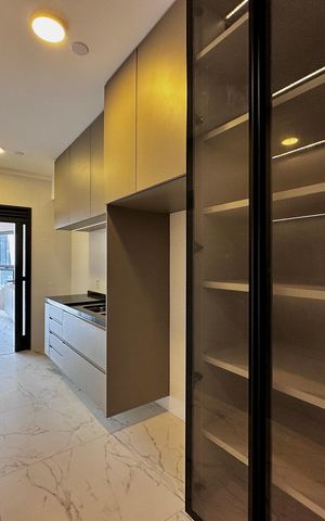 Apartamento à venda com 162m², 3 quartos e 3 vagas Apartamento à venda com 162m², 3 quartos e 3 vagasCozinha