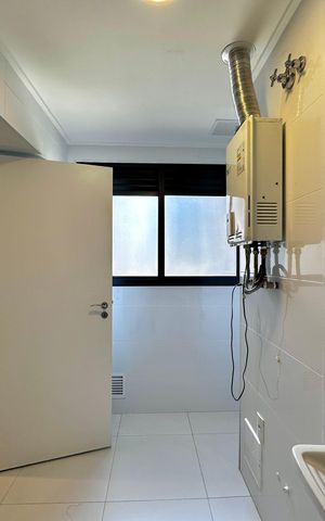 Apartamento à venda com 162m², 3 quartos e 3 vagas Apartamento à venda com 162m², 3 quartos e 3 vagasÁrea de Serviço