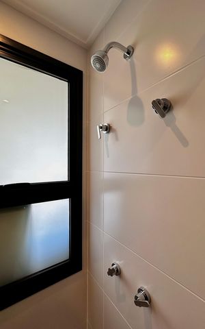 Apartamento à venda com 162m², 3 quartos e 3 vagas Apartamento à venda com 162m², 3 quartos e 3 vagasBanheiro Suíte 3
