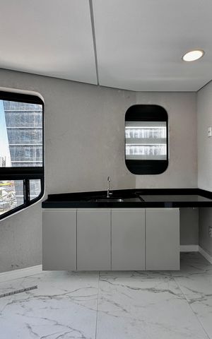 Apartamento à venda com 162m², 3 quartos e 3 vagas Apartamento à venda com 162m², 3 quartos e 3 vagasVaranda Integrada