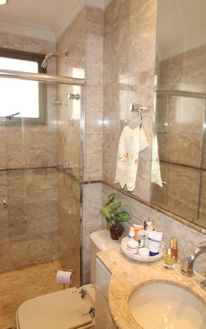 Apartamento à venda com 200m², 3 quartos e 4 vagasQuarto 3 - Banheiro