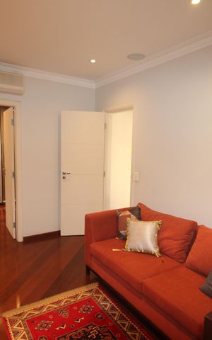 Apartamento à venda com 200m², 3 quartos e 4 vagasSala 2