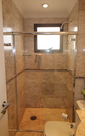 Apartamento à venda com 200m², 3 quartos e 4 vagasQuarto 3 - Banheiro