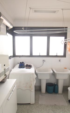 Apartamento à venda com 200m², 3 quartos e 4 vagasÁrea de Serviço