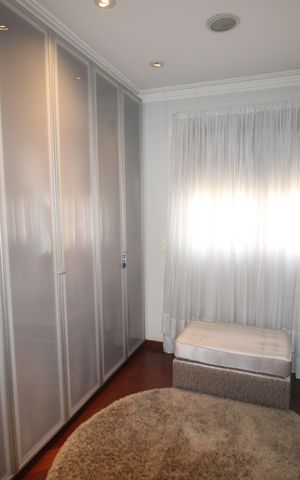 Apartamento à venda com 200m², 3 quartos e 4 vagasQuarto 1 - Closet