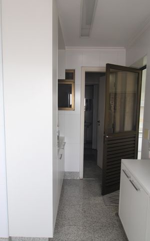 Apartamento à venda com 200m², 3 quartos e 4 vagasÁrea de Serviço