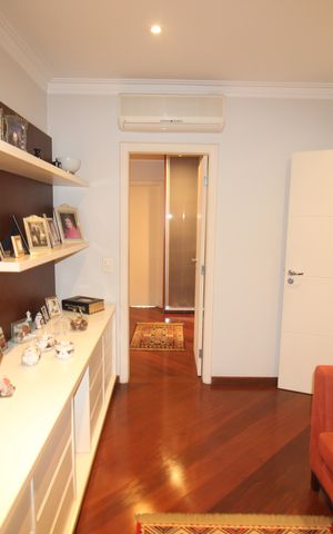 Apartamento à venda com 200m², 3 quartos e 4 vagasSala 2