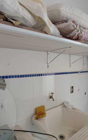 Casa de condomínio à venda com 333m², 4 quartos e 5 vagas Casa de condomínio à venda com 333m², 4 quartos e 5 vagasÁrea de Serviço