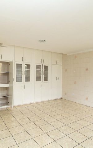 Casa à venda com 200m², 3 quartos e 2 vagasCozinha