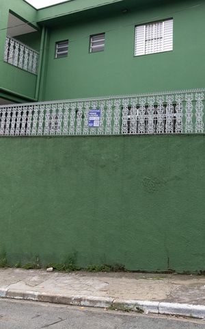 Casa à venda com 200m², 3 quartos e 2 vagasPlaquinha + Fachada