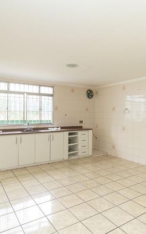 Casa à venda com 200m², 3 quartos e 2 vagasCozinha