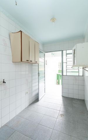 Casa à venda com 200m², 3 quartos e 2 vagasÁrea de Serviço
