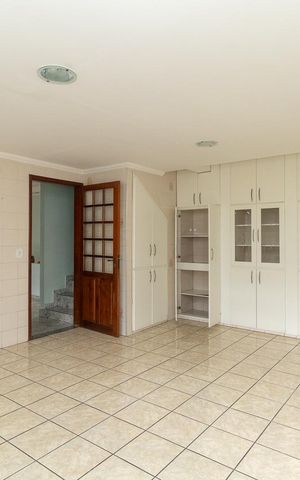 Casa à venda com 200m², 3 quartos e 2 vagasCozinha