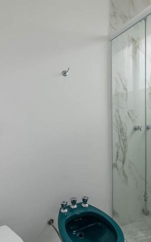 Apartamento para alugar com 268m², 5 quartos e 2 vagas Apartamento para alugar com 268m², 5 quartos e 2 vagasBanheiro da Suíte 2