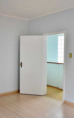Casa à venda com 243m², 3 quartos e 3 vagasSuíte 2