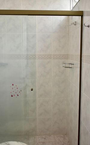 Casa à venda com 243m², 3 quartos e 3 vagasBanheiro da Suíte 2