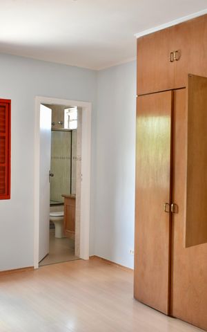Casa à venda com 243m², 3 quartos e 3 vagasSuíte 1