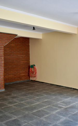 Casa à venda com 243m², 3 quartos e 3 vagasGaragem