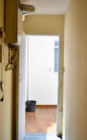 Casa à venda com 243m², 3 quartos e 3 vagasCorredor Lateral Externo