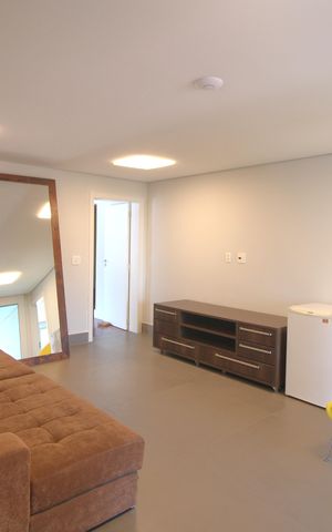 Casa à venda com 637m², 4 quartos e 4 vagasSala