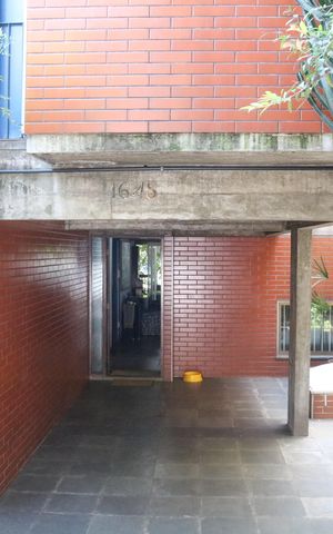 Casa à venda com 299m², 4 quartos e 2 vagasFachada