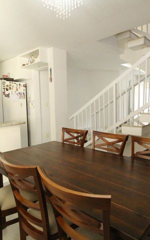 Casa de condomínio à venda com 150m², 3 quartos e 1 vagaSala