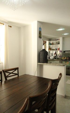 Casa de condomínio à venda com 150m², 3 quartos e 1 vagaSala