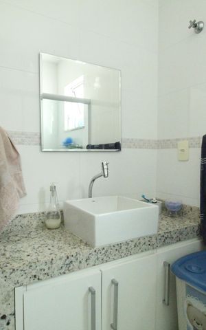 Casa de condomínio à venda com 150m², 3 quartos e 1 vagaBanheiro