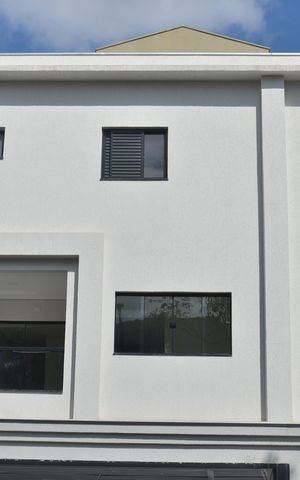Casa para alugar com 130m², 3 quartos e 4 vagasFachada