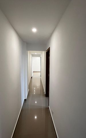 Apartamento à venda com 74m², 2 quartos e sem vaga Apartamento à venda com 74m², 2 quartos e sem vagaCorredor