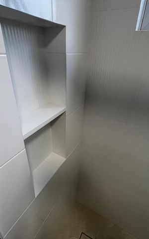 Apartamento à venda com 74m², 2 quartos e sem vaga Apartamento à venda com 74m², 2 quartos e sem vagaBanheiro Social