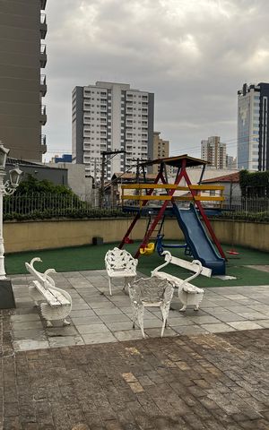 Apartamento à venda com 74m², 2 quartos e sem vaga Apartamento à venda com 74m², 2 quartos e sem vagaÁrea comum - Playground
