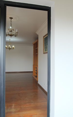 Apartamento para alugar com 200m², 4 quartos e 3 vagasVaranda