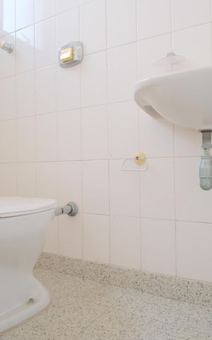 Apartamento para alugar com 200m², 4 quartos e 3 vagasBanheiro de serviço