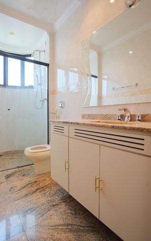 Apartamento para alugar com 200m², 4 quartos e 3 vagasBanheiro da Suíte 2