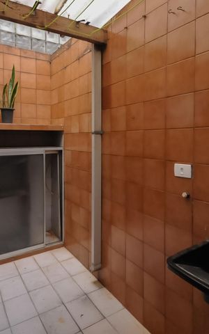 Apartamento à venda com 76m², 3 quartos e 1 vagaÁrea de Serviço