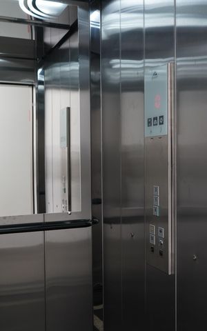 Apartamento à venda com 27m², 1 quarto e sem vagaElevador