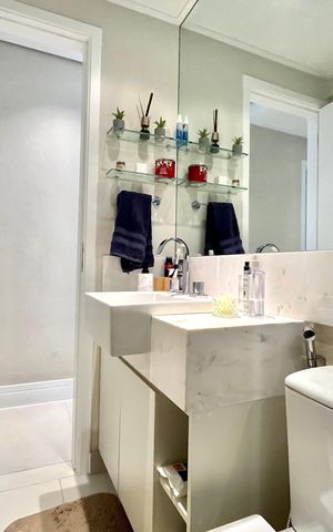 Apartamento à venda com 83m², 2 quartos e 2 vagas Apartamento à venda com 83m², 2 quartos e 2 vagasBanheiro social