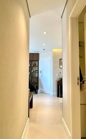 Apartamento à venda com 83m², 2 quartos e 2 vagas Apartamento à venda com 83m², 2 quartos e 2 vagasCorredor