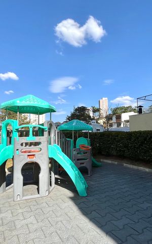 Apartamento à venda com 83m², 2 quartos e 2 vagas Apartamento à venda com 83m², 2 quartos e 2 vagasÁrea comum - Playground