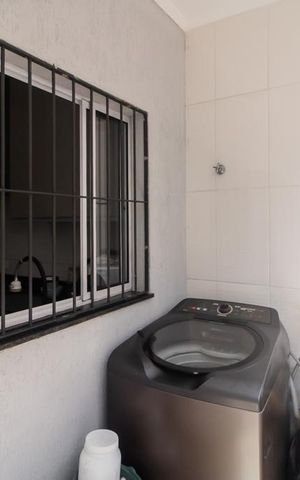 Casa à venda com 150m², 4 quartos e 2 vagas Casa à venda com 150m², 4 quartos e 2 vagasÁrea de Serviço