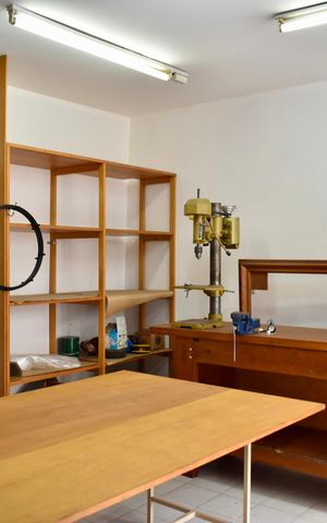 Casa à venda com 120m², 3 quartos e 1 vaga Casa à venda com 120m², 3 quartos e 1 vagaOficina